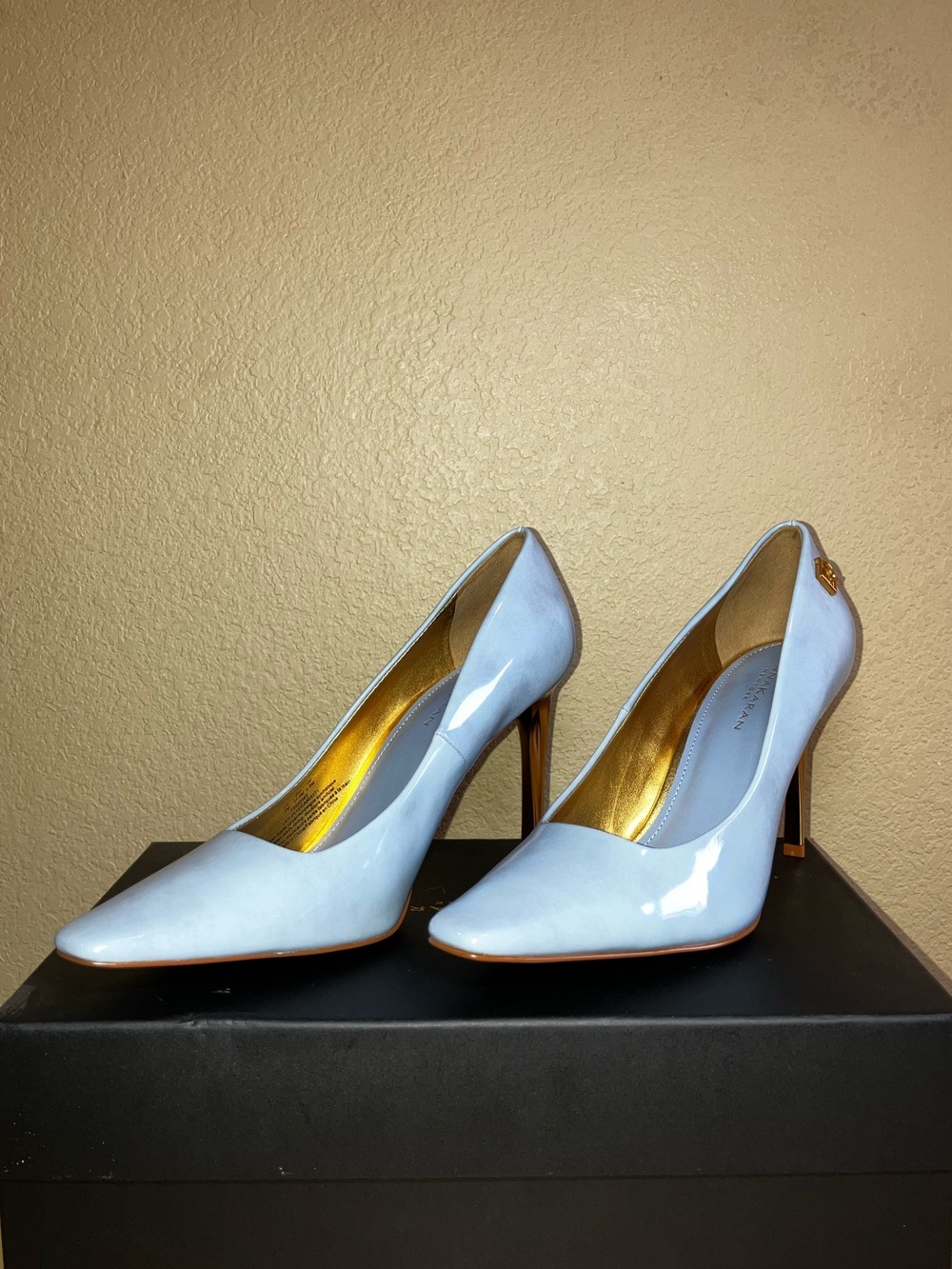 Donna Karan Light Blue Patent Leather Pointed Toe Pumps
